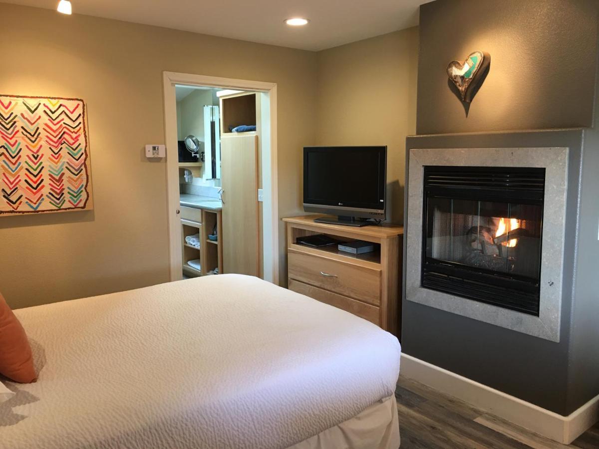 Hotel Shores 2*